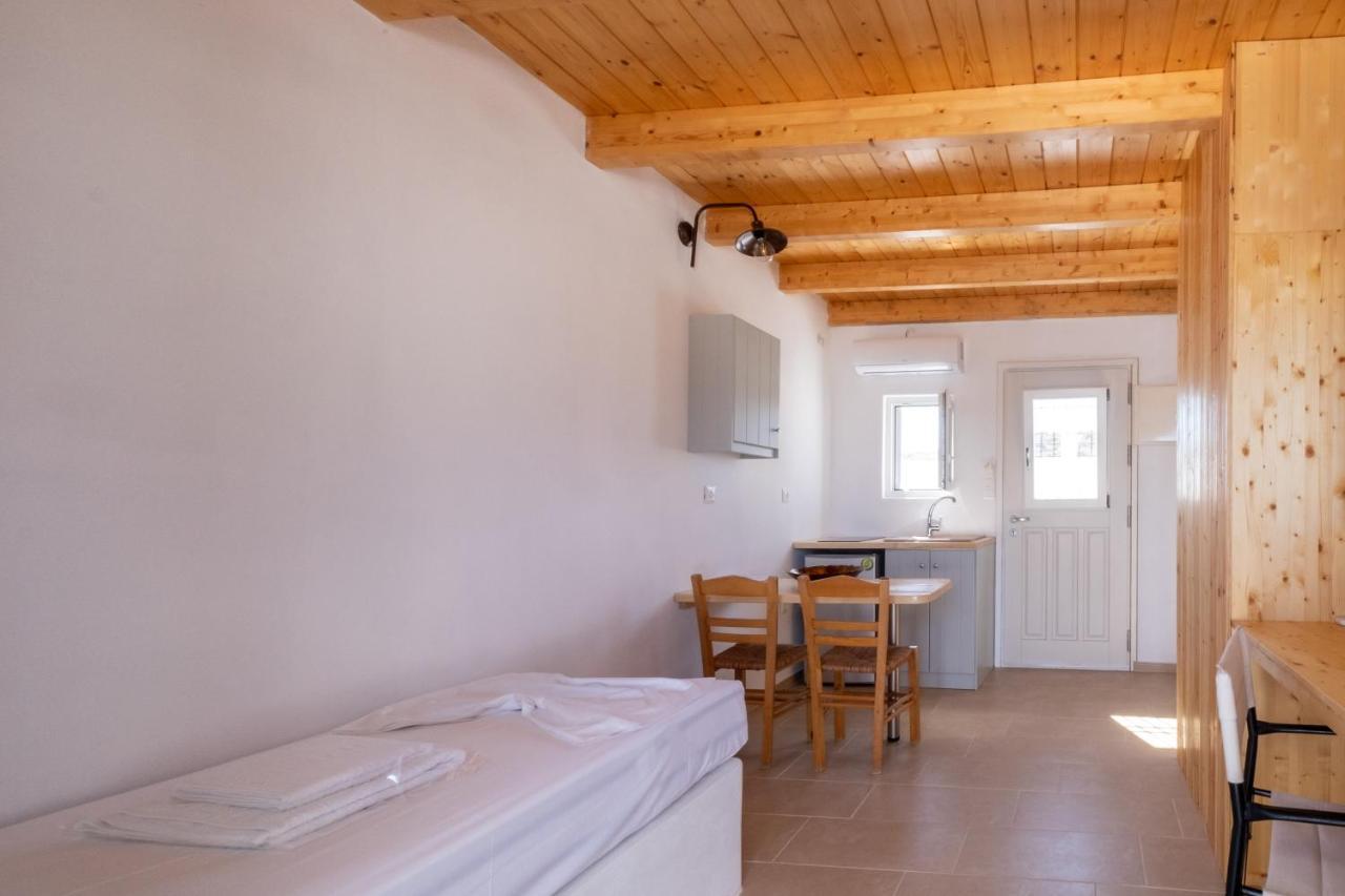 Lorenzo Studios And Suites Paros Naousa  Ngoại thất bức ảnh